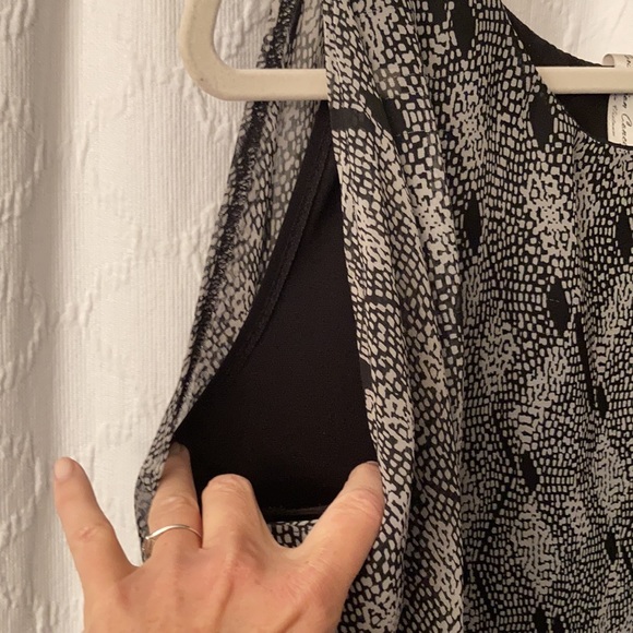 Fluttery summer tank top - Picture 4 of 11